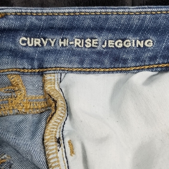American Eagle Curvy Hi-Rise Jegging Next Level Stretch. Size 2 Short. - Picture 7 of 11